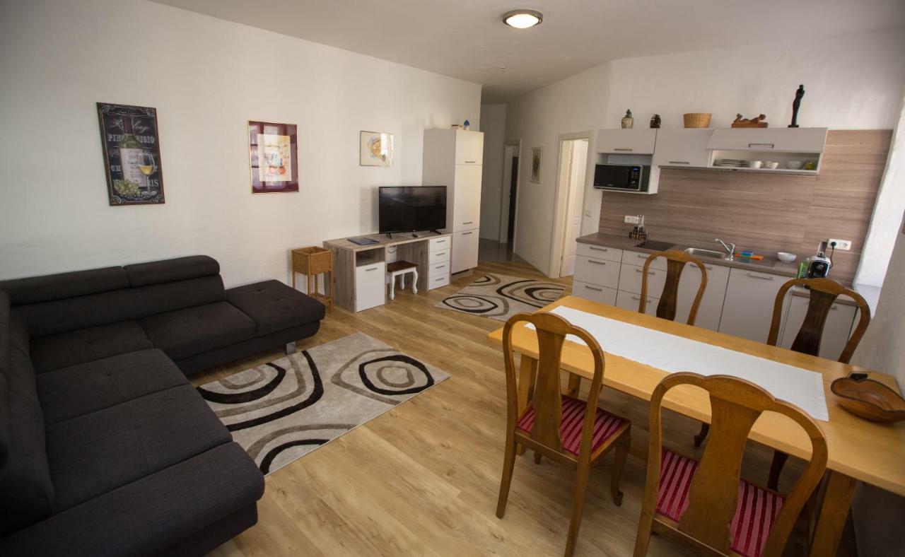 Flo & Co Apartment Weissenkirchen in der Wachau Ngoại thất bức ảnh